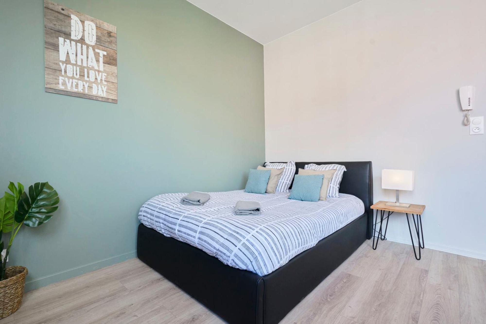Locationstourcoing - Le Croise Apartment Exterior foto